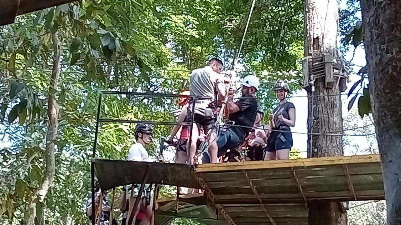 Hostal Azul Del Lago Agua Azul Ngoại thất bức ảnh
