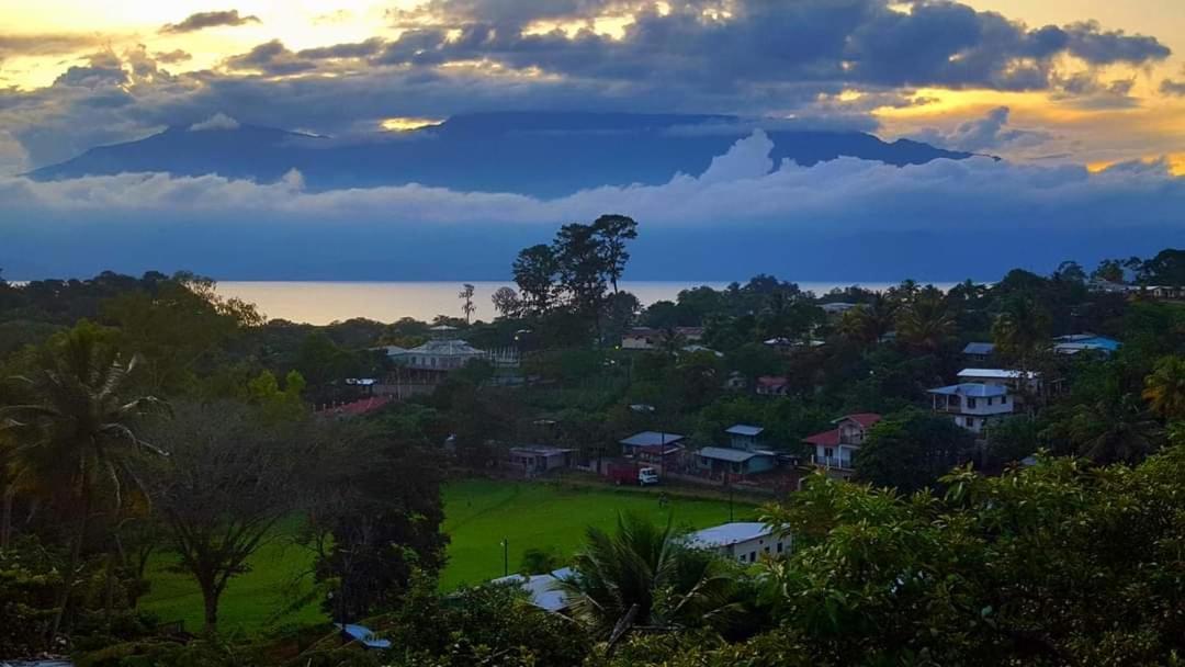 Hostal Azul Del Lago Agua Azul Ngoại thất bức ảnh